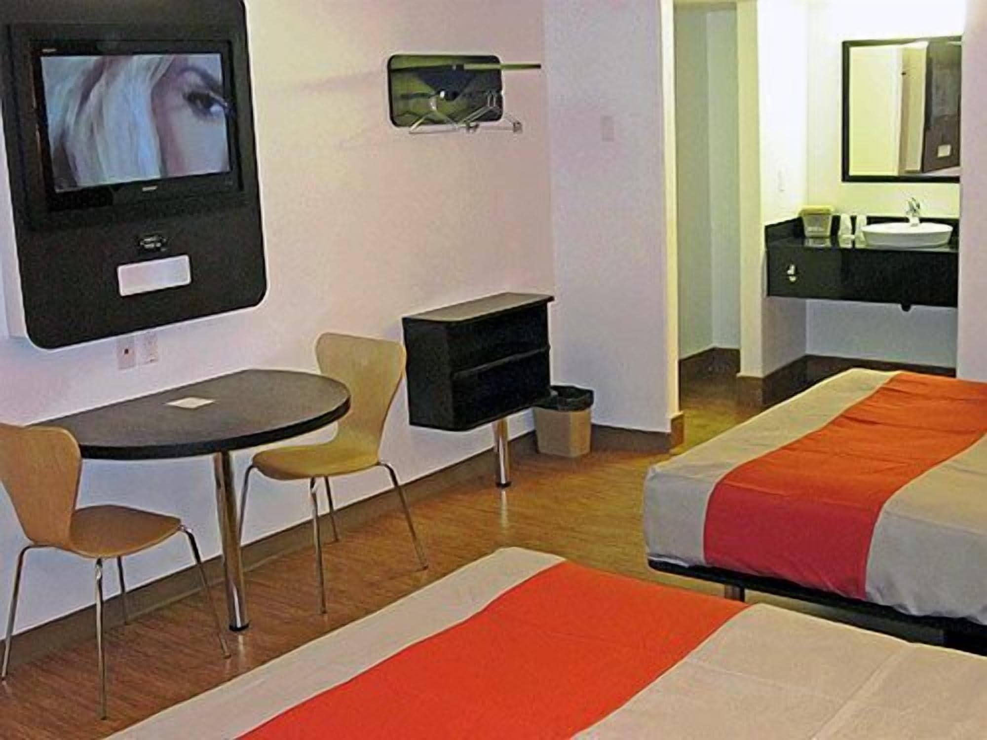 Motel 6 Victorville Exterior photo