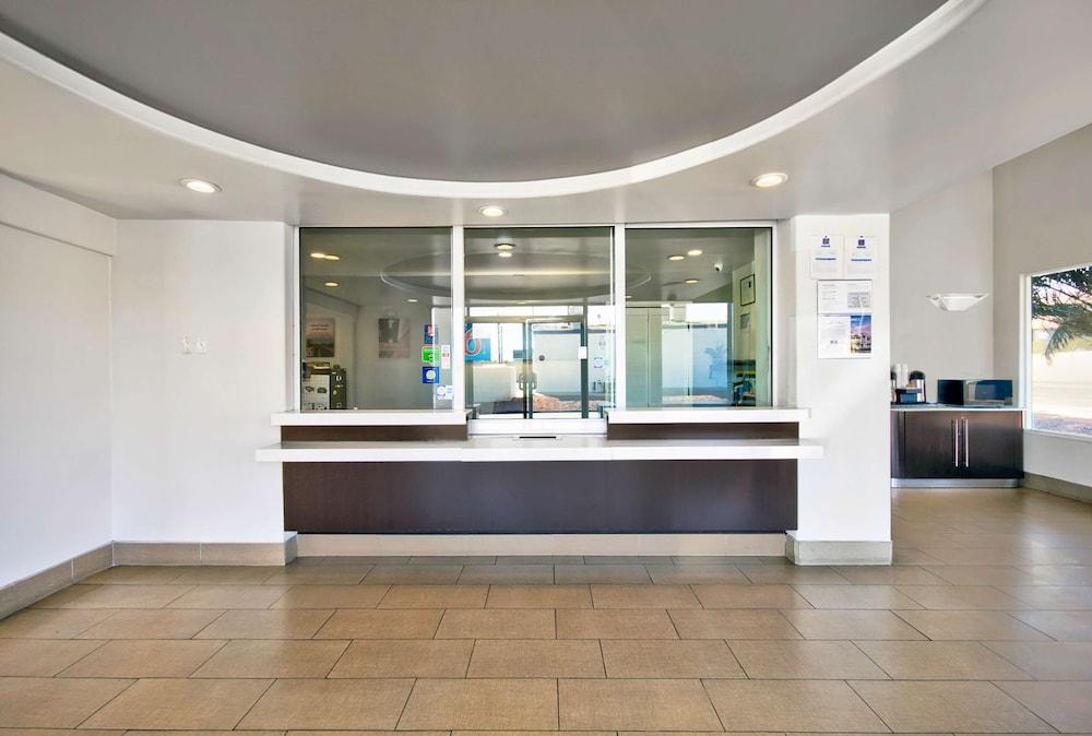 Motel 6 Victorville Exterior photo