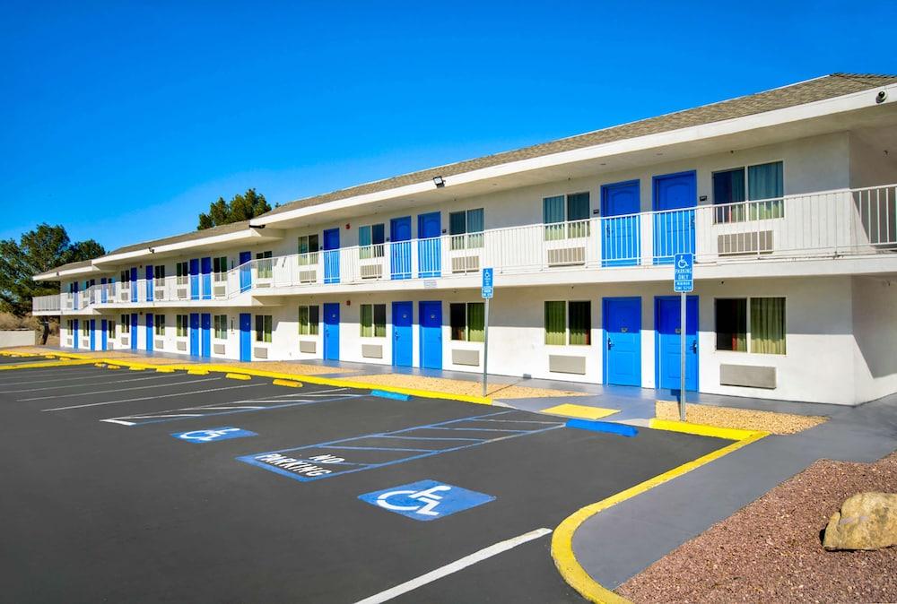 Motel 6 Victorville Exterior photo
