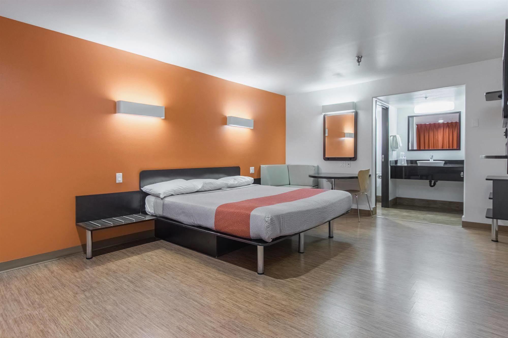 Motel 6 Victorville Exterior photo