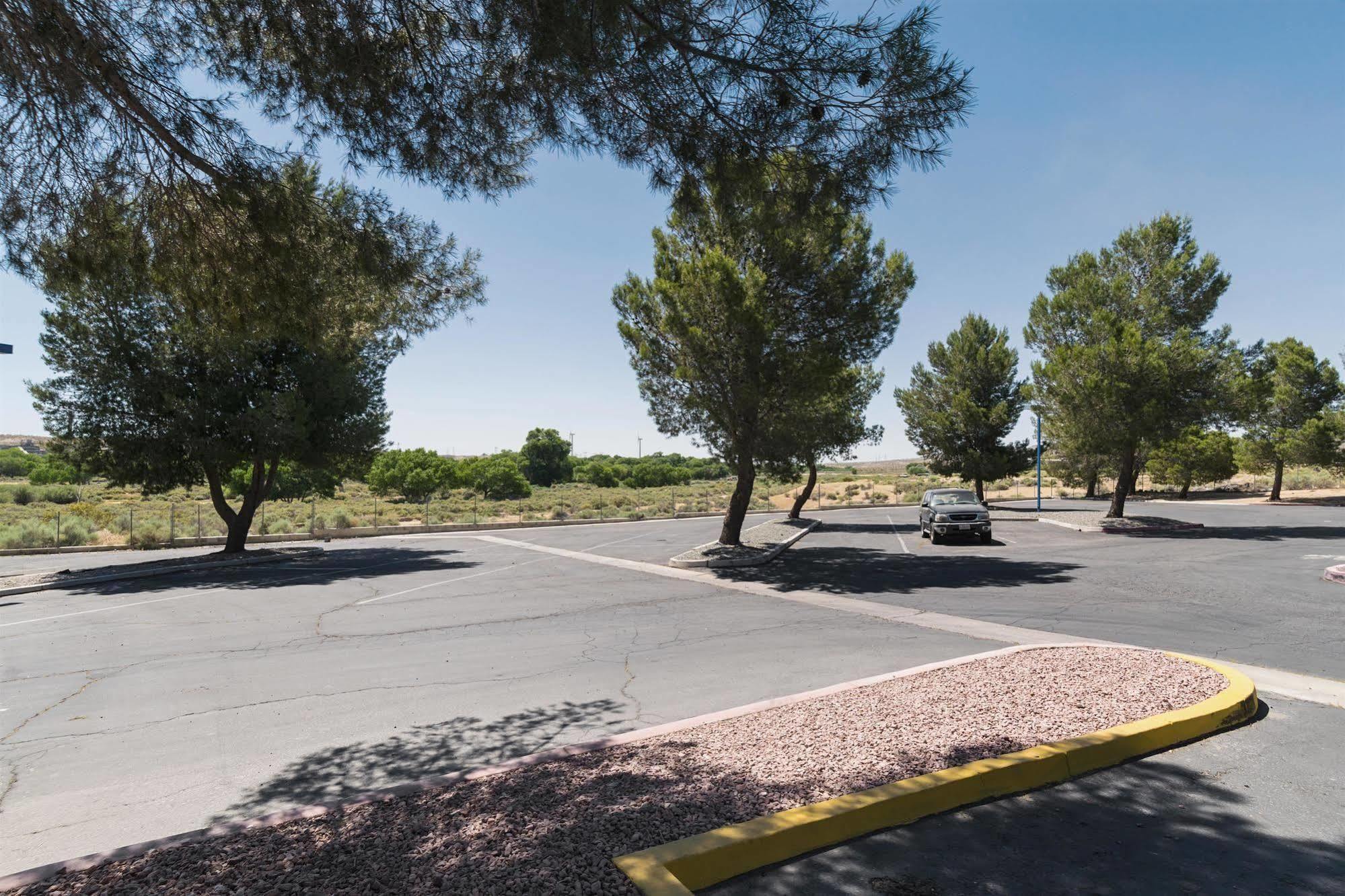 Motel 6 Victorville Exterior photo